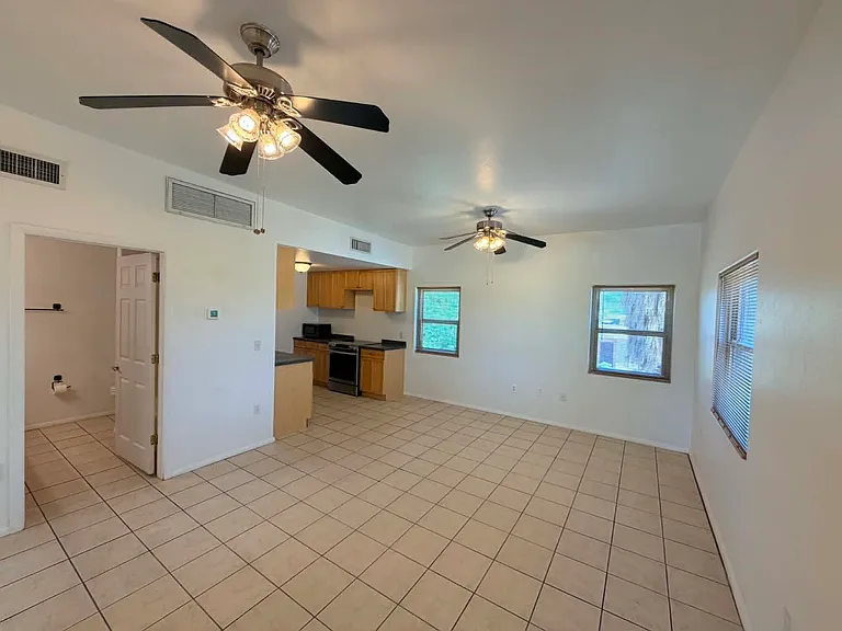 934 N Campbell Ave #3 — Photo 11