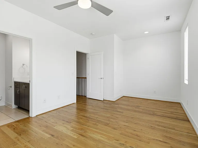 1202 Katie Ave — Photo 34