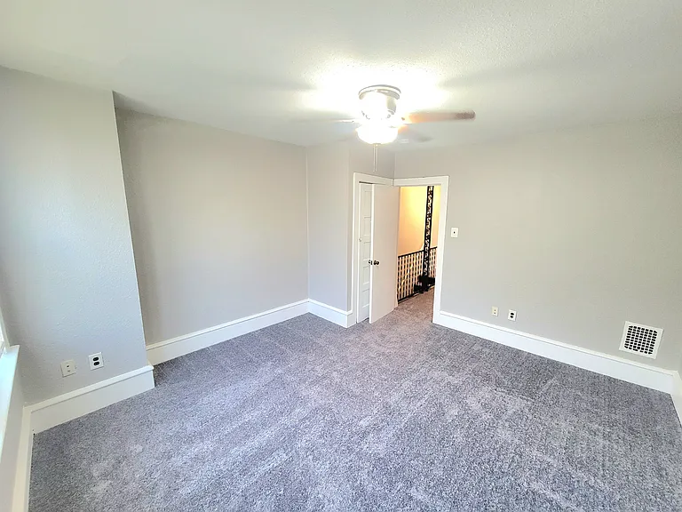 602 Powell St — Photo 14