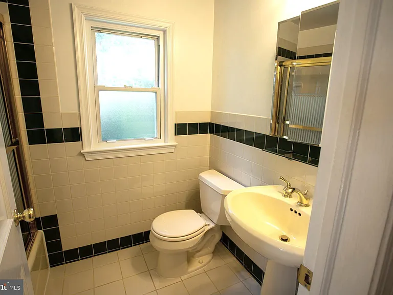 5915 Ryland Dr — Photo 19