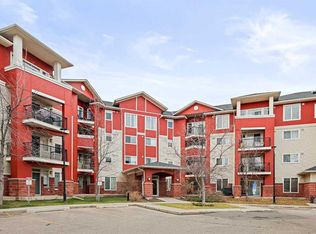 162 S Country Village Cir NE #411, Calgary, AB T3K0E6