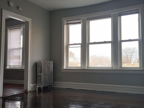 3rd image of 7456 S Eberhart Ave #305
