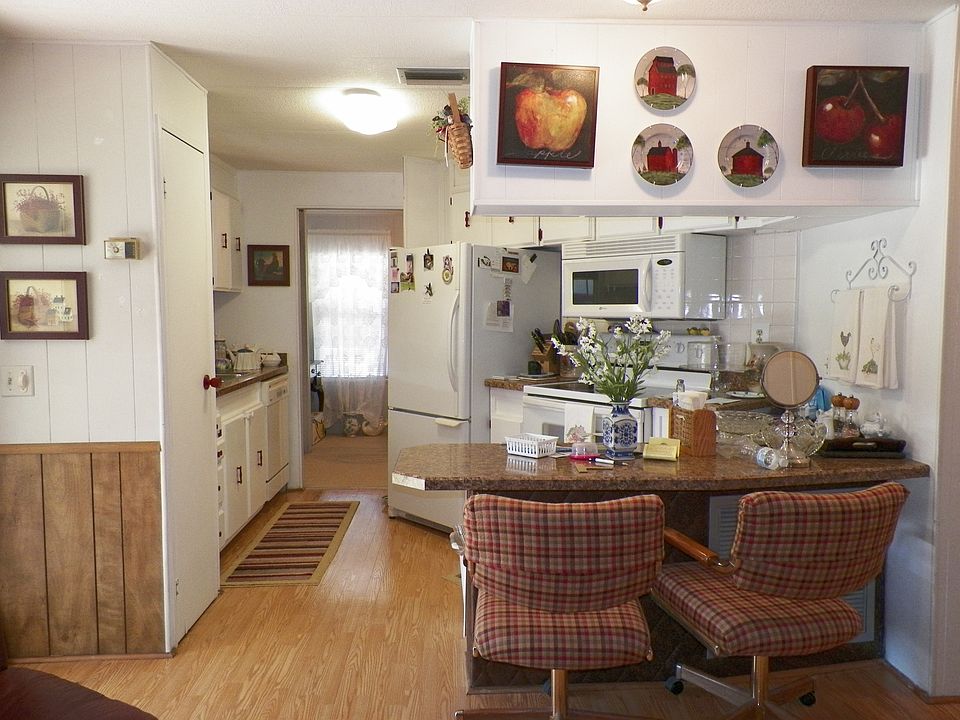 2nd image of 1510 Ariana St Lot 14