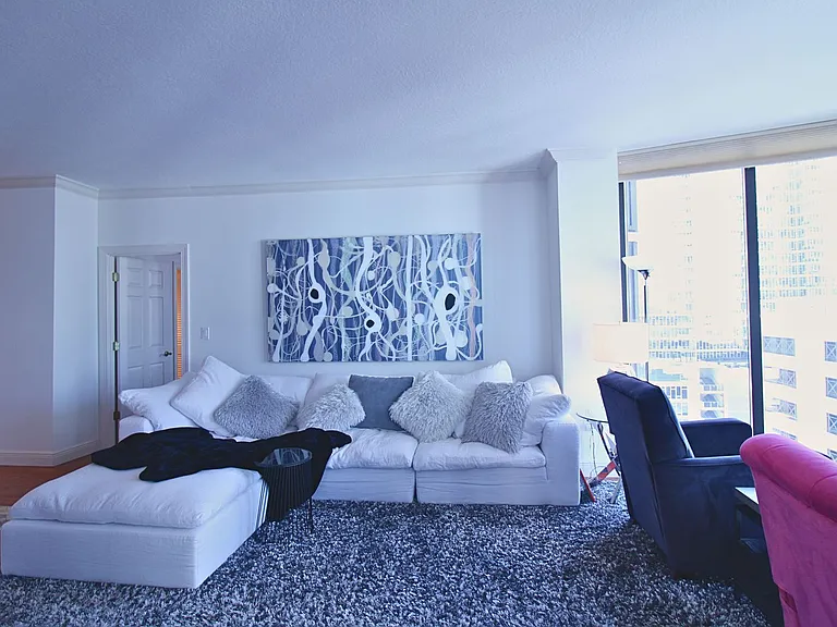 1 Beach Dr SE #1014 — Photo 9