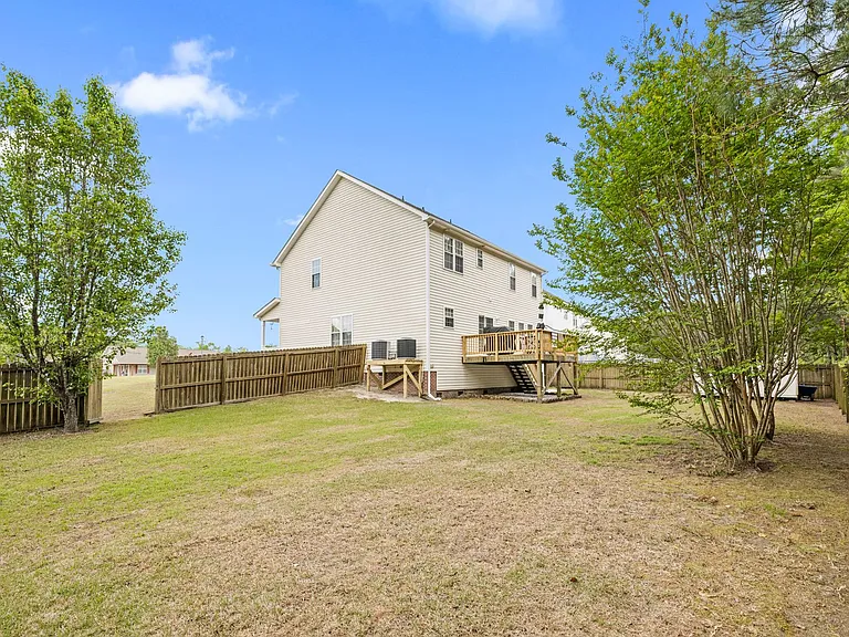 210 Dartmoor Trl — Photo 43