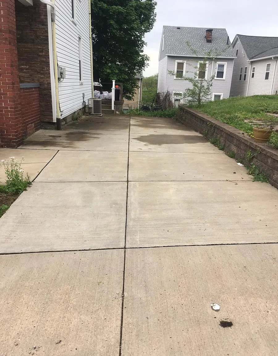 3 bed, 1232 sqft, $1,750 — Photo 2