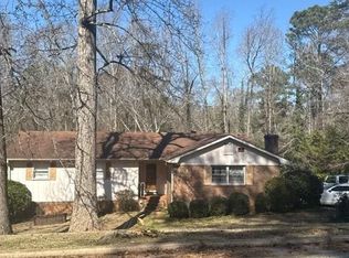 221 Park Hill Dr, Lagrange, GA 30241