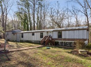 399 Grays Creek Ln, Surry, VA 23883
