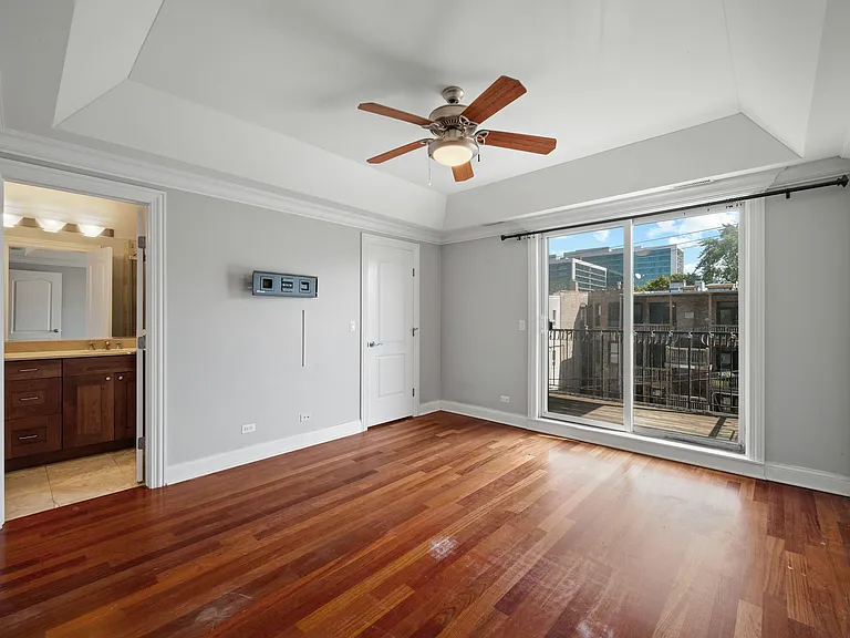 3723 N Wilton Ave #3 — Photo 7