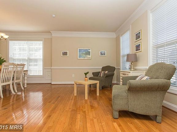 ~Bright and Open Living Room~