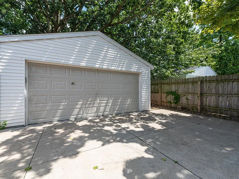 1295 Warren Rd — Photo 19