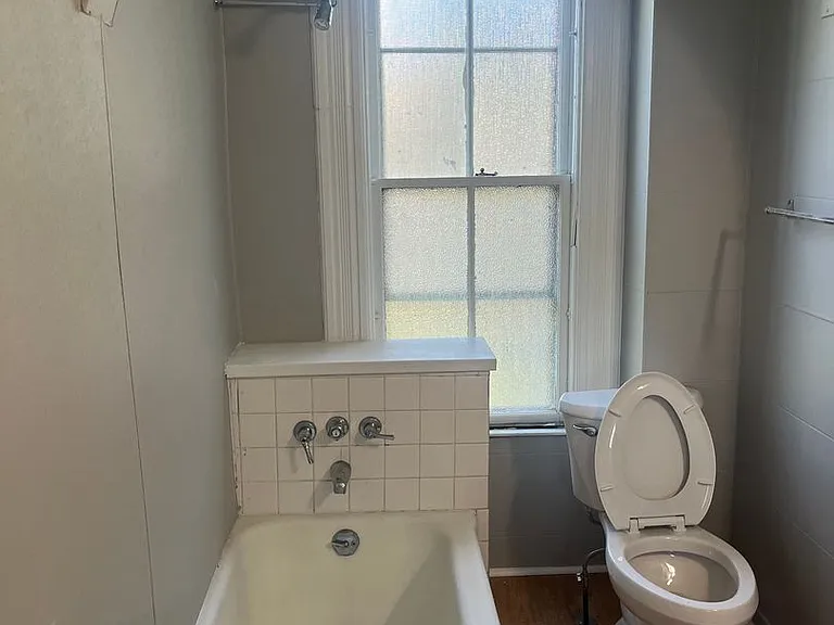 47 Adams St — Photo 10