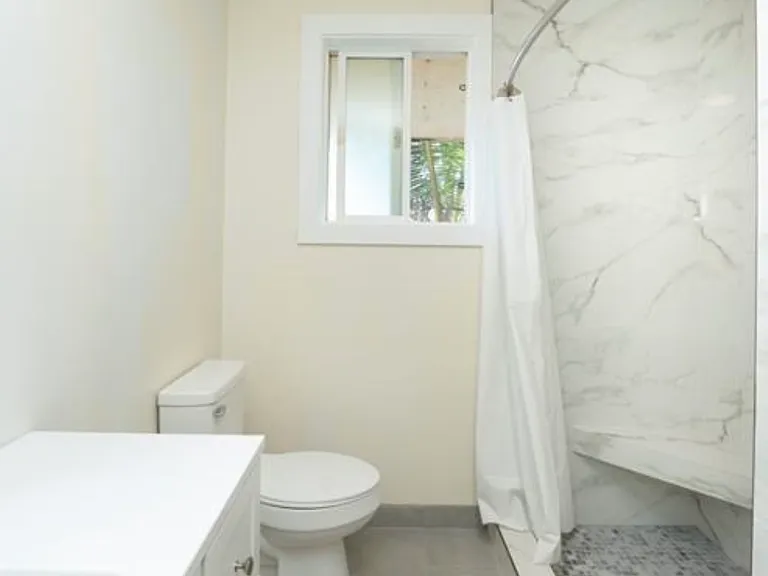 575 Linekona Pl #A — Photo 2