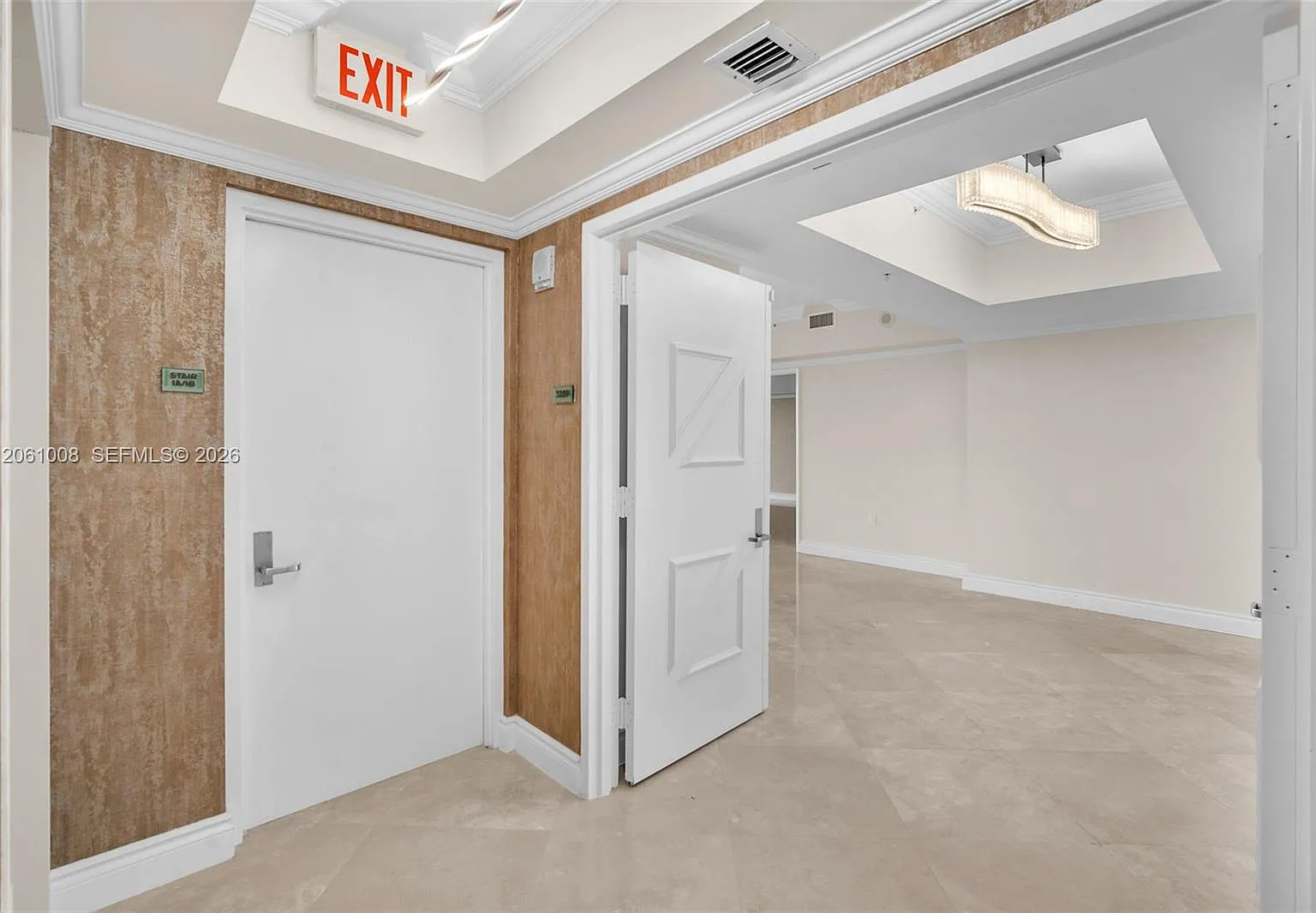 Las Olas River House Cond — Photo 3