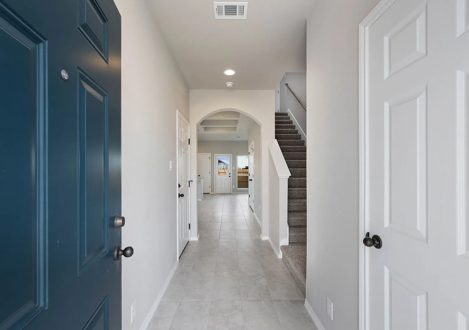 Valentina Way 8607 — Photo 2