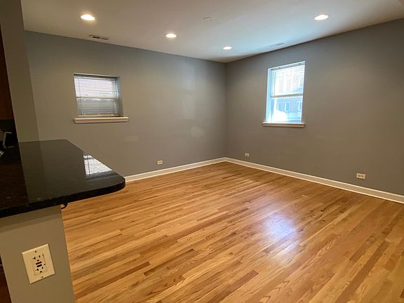 2nd image of 2618 W Rosemont Ave #G