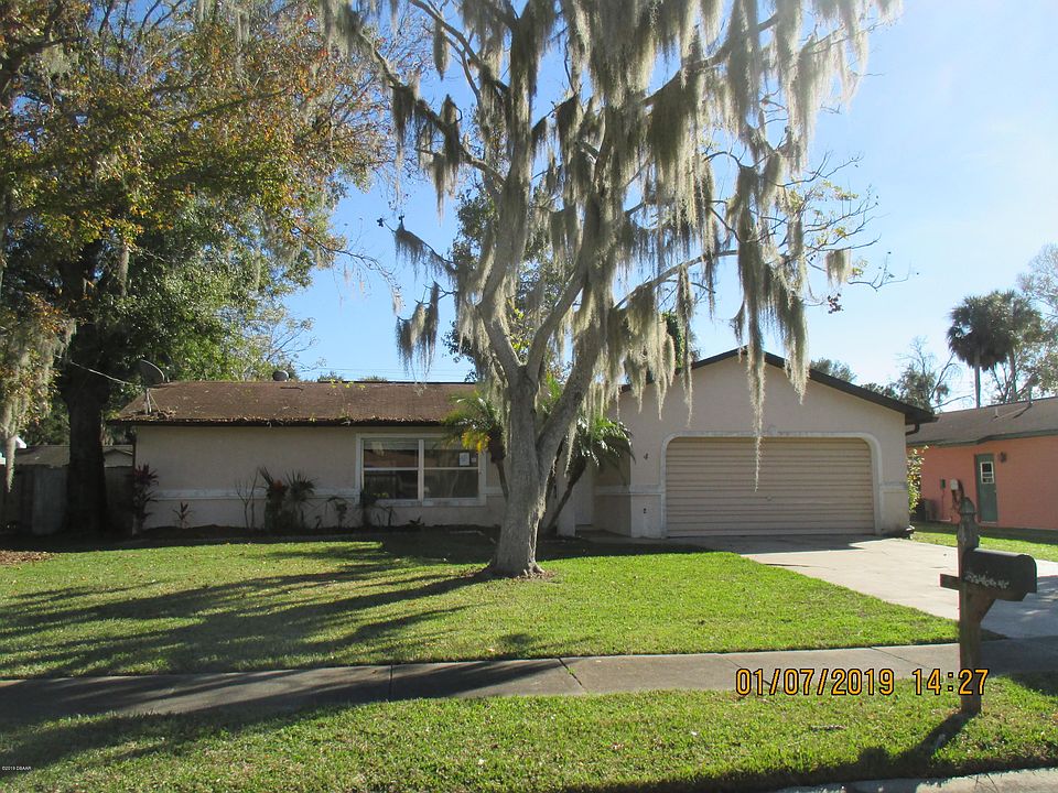 1st image of 4 Lakeview Cir