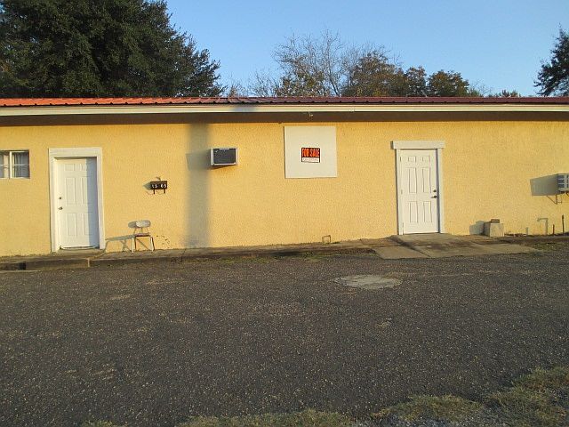 1st image of 1505 Jacksonville Dr