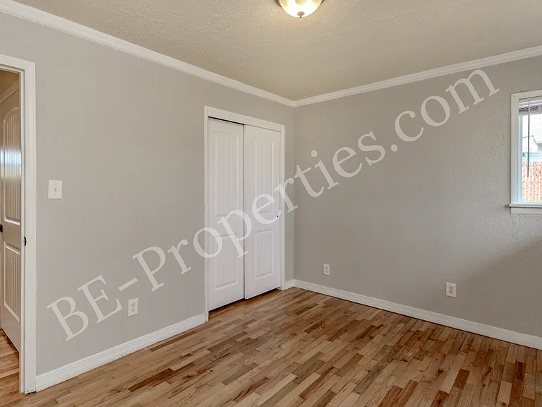 1840 N Shirley St — Photo 27