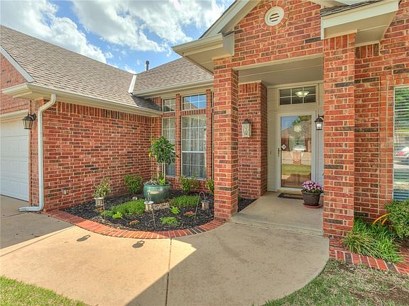 2nd image of 15705 Shadow Mountain Dr