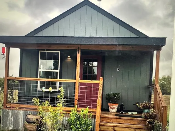 283 Vic Ln, Fredericksburg, TX 78624