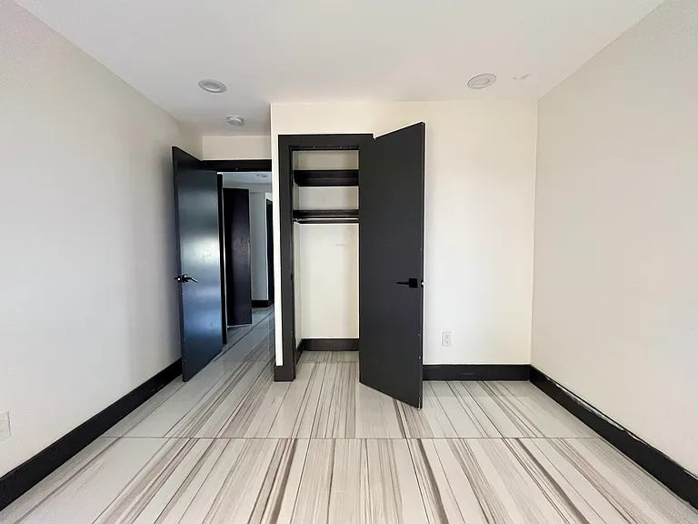 1614 Harrison St #8 — Photo 5