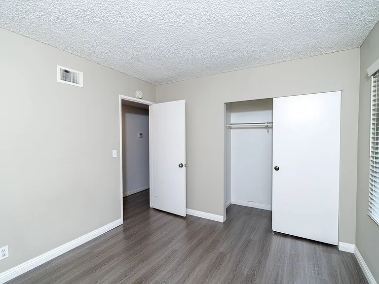 9605 Longden Ave — Photo 17
