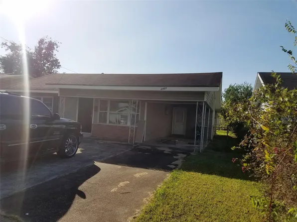 4460 S 5th St, Beaumont, TX 77705