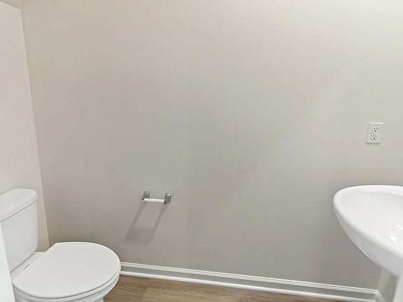 4th image of 97 Paddington St