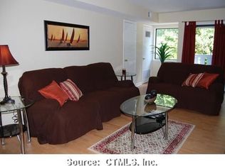 15 Cedar Ct UNIT C, East Haven, CT 06513
