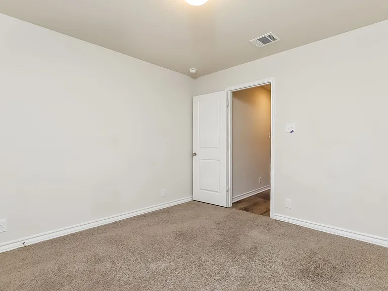 6830 Whisper Grv — Photo 11