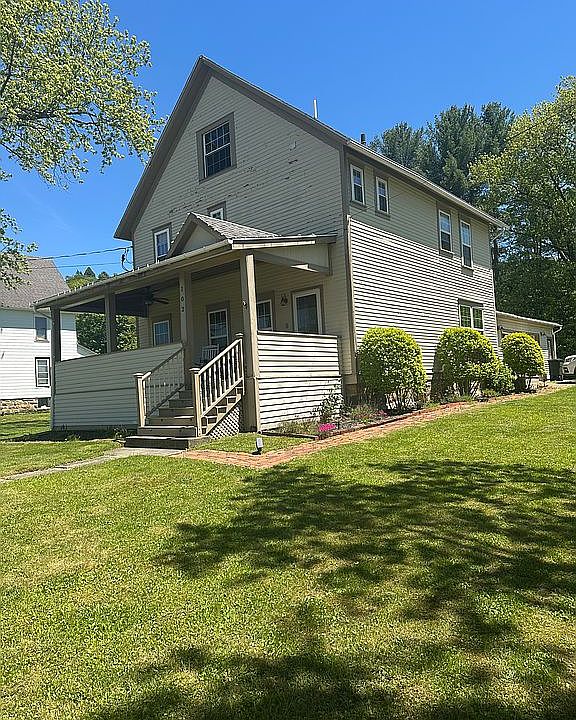 1st image of 102 Pickering St