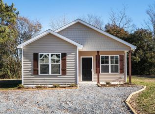 207 E King Cir, Benson, NC 28501