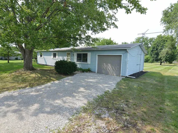 118 W School St, Leesburg, IN 46538