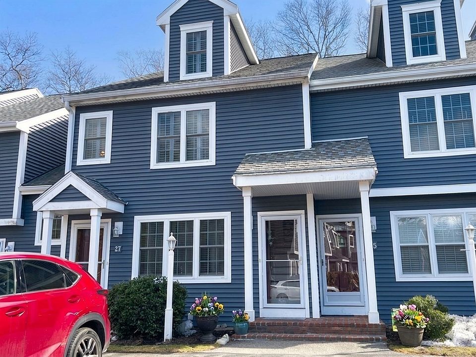 1st image of 26 Hobart Ln