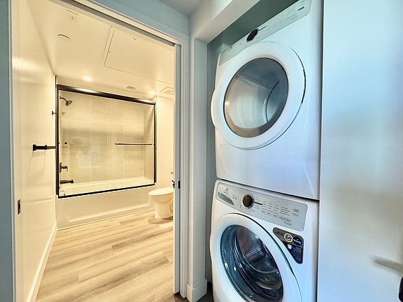4th image of 302-10808 Blix St