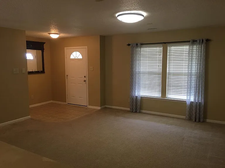 1038 Millstone Ct — Photo 4