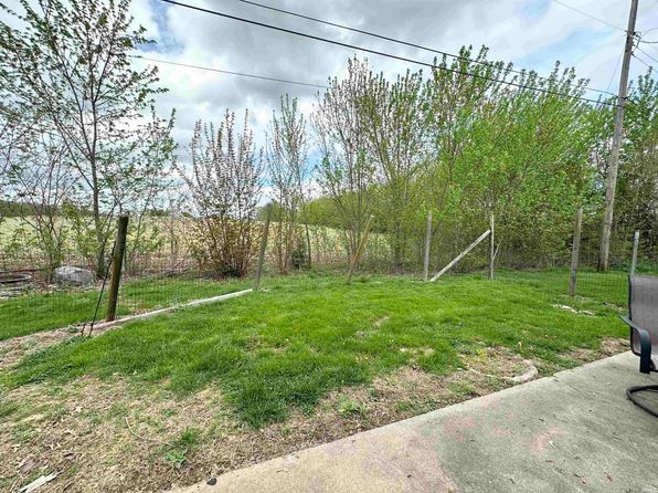 298 W Middleton St, Orleans, IN 47452