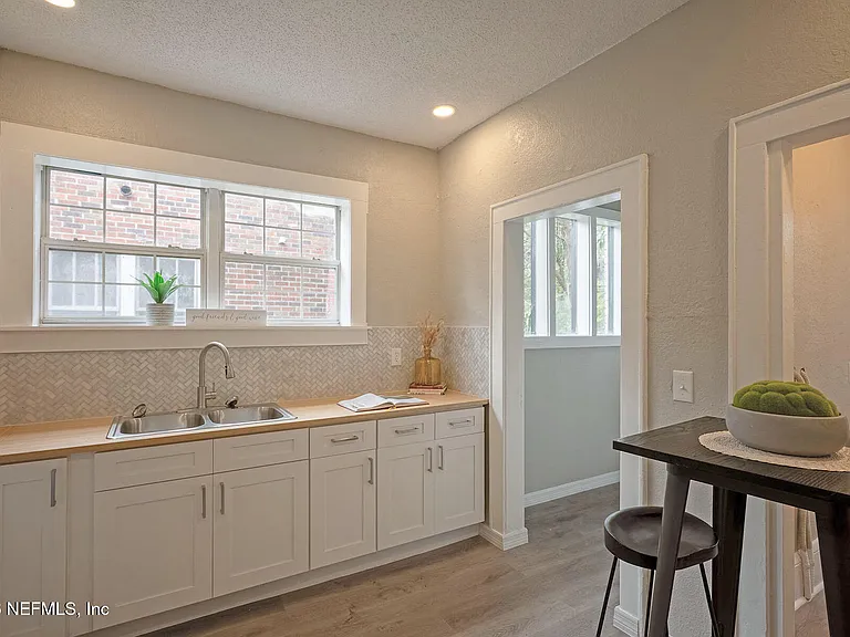 325 Alder St — Photo 20