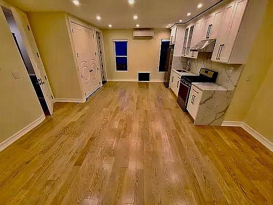 2nd image of 9627 95th Ave