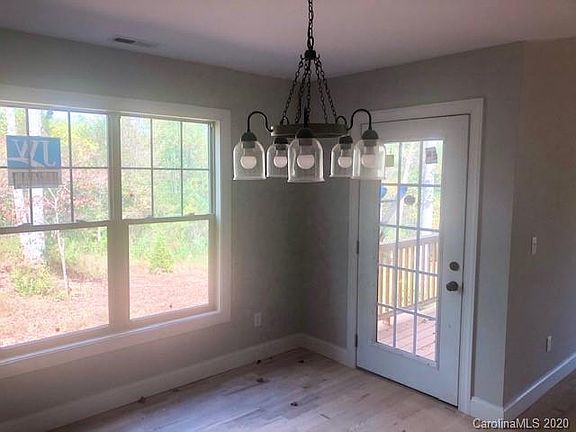 5th image of 132 Maplewood Ct #19