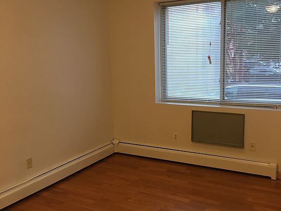 4th image of 3751 60th St