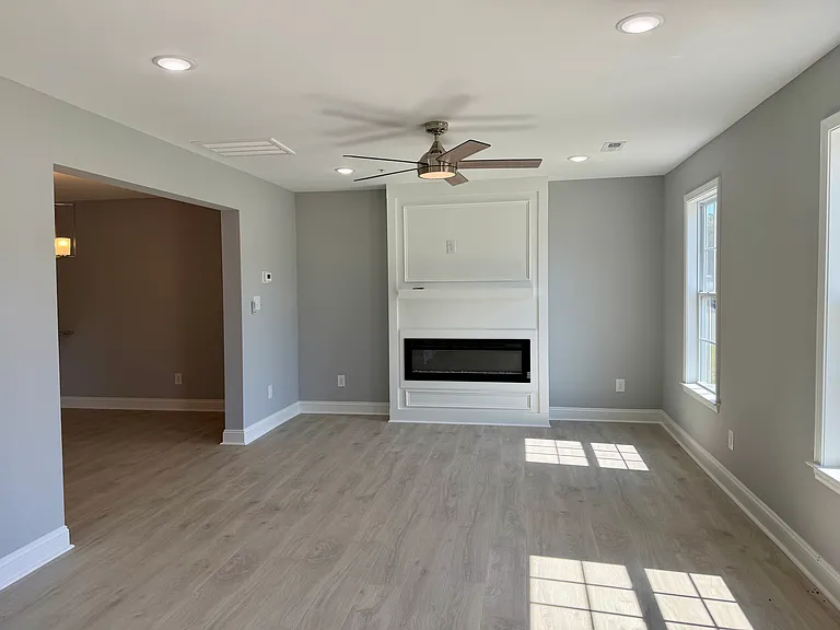 1260 Cross Creek Cir #6 — Photo 2