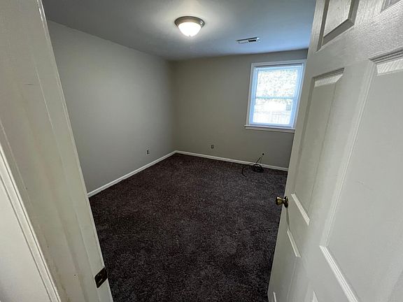 4th image of 2107 Richardson Dr #1