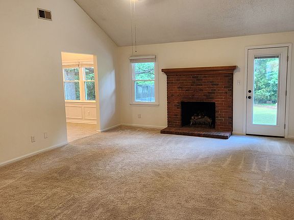 4th image of 4161 Peyton Ct NW
