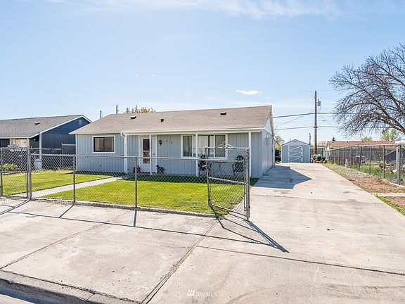 4th image of 616 S Clover Dr