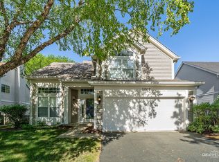 1207 Pennsbury Ln, Aurora, IL 60502