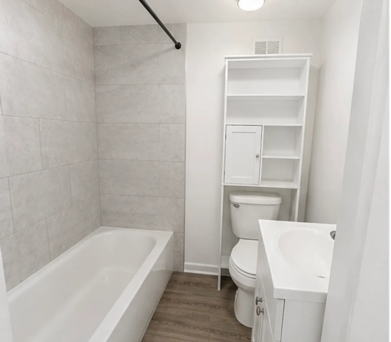Studio, 400 sqft, $1,300 — Photo 4