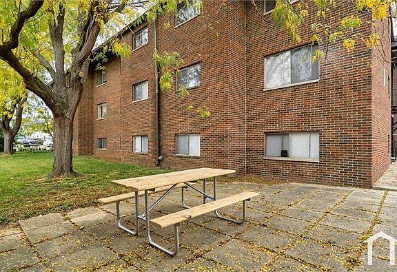 2nd image of 515 Riverview Dr Unit 102