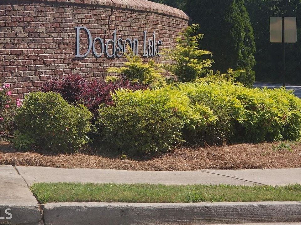 2nd image of 467 Lake Ridge Ln